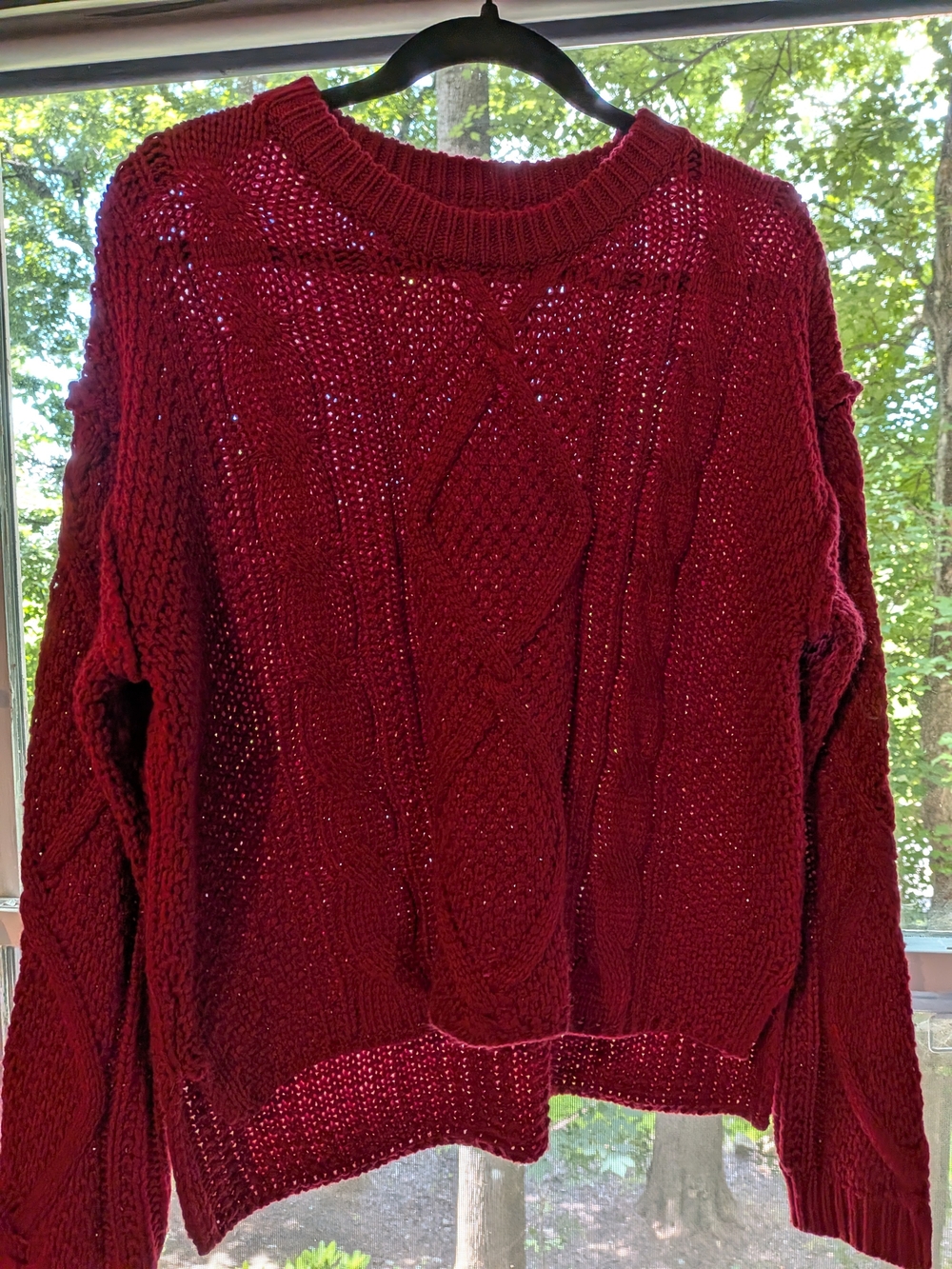 Women's Cable Knit Crewneck Sweater in Burgundy